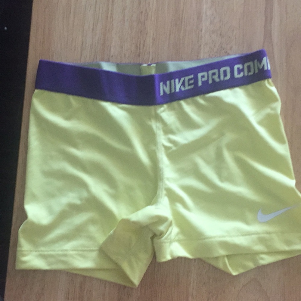 NIKE PRO COMBAT GYM SHORTS